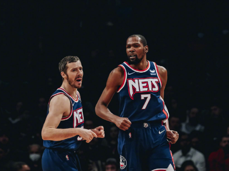  杜兰特复出砍下35分助太阳击败掘金  