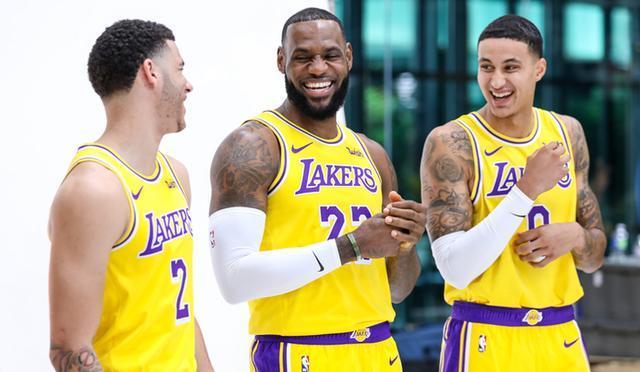  雷霆新秀隔扣戈贝尔引爆全场  